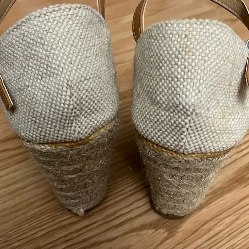 MADE IN SPAIN WOMEN’S SIZE 9 SUEDE CLOSED TOE ESPADRILLE SANDALS